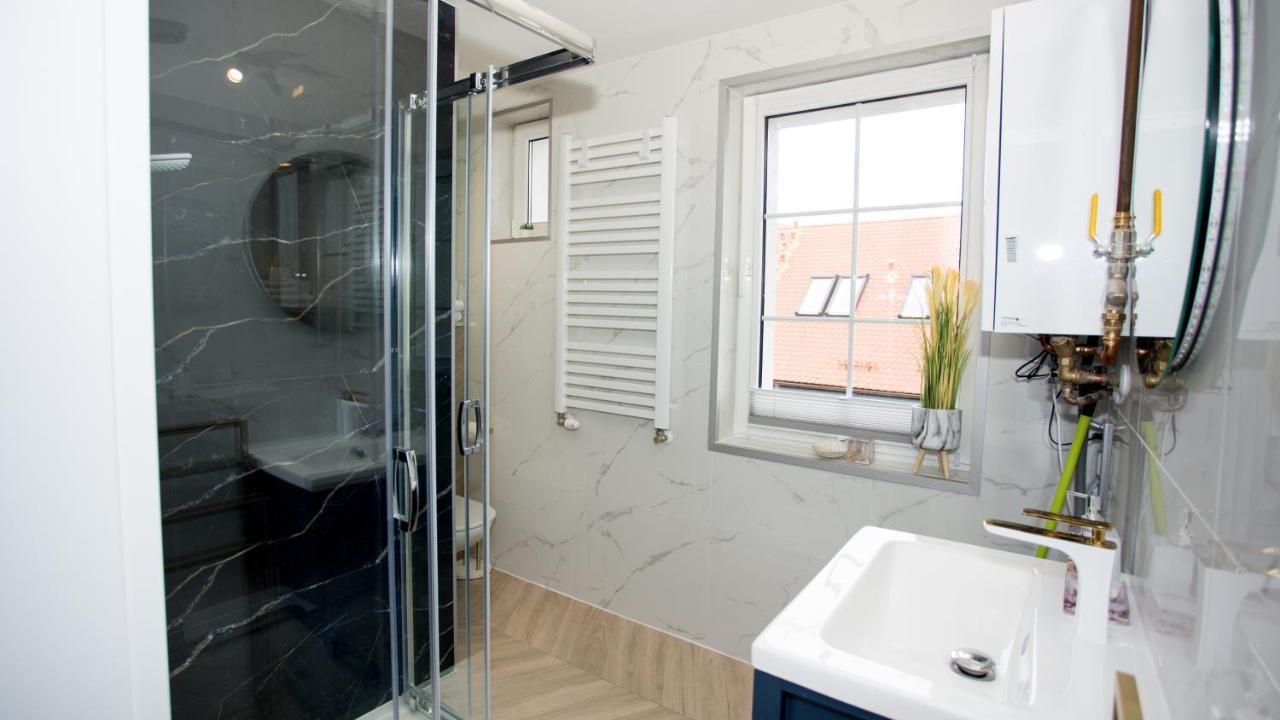 אוסטקה Apartamenty Delux Sun & Snow Przy Bulwarach W Scislym Centrum, Blisko Plazy מראה חיצוני תמונה
